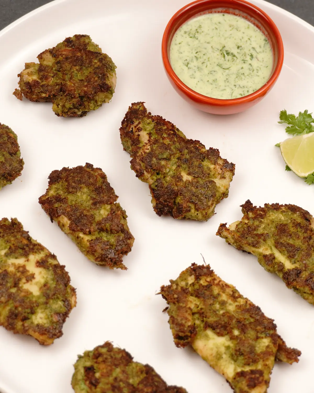 Hariyali Murgh Tikka - Indian recipe showing finished dish ready to serve