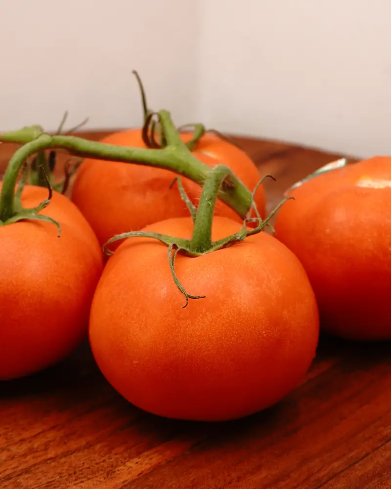 Ingredients for Low Calorie Raw Tomato Smoothie including Ripe Tomatoes, Salt/sugar