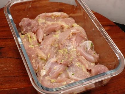 Cashew Chicken Tikka (Afghani Murgh Tikka) - Coat the chicken pieces and keep aside