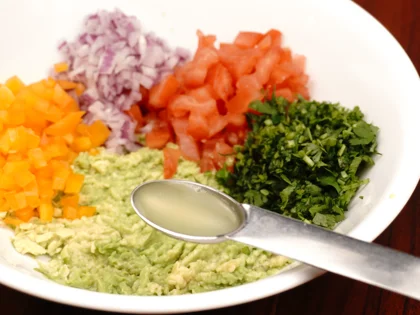 Avocado Veggie Salad Open Sandwich - Prepare Stuffing