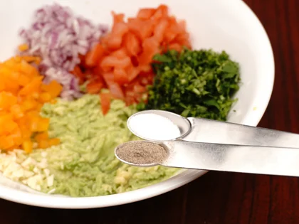 Avocado Veggie Salad Open Sandwich - Prepare Stuffing