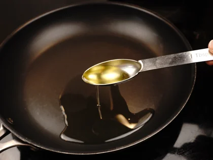 Crispy Pan Fried Panko Chicken - Heat a oil in the nonstick fry pan