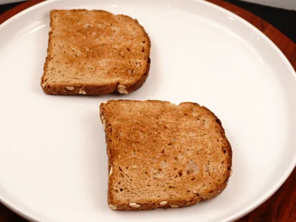 Curd Chicken Open Sandwich - Stuffing the Bread