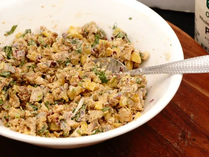 Curd Chicken Tikka Sandwich - Prepare Stuffing