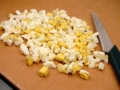 Curd Egg Veggie Salad Open Sandwich - Pat Dry and Chop the Eggs
