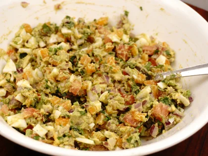 Avocado Egg Veggie Salad Open Sandwich - Prepare Stuffing