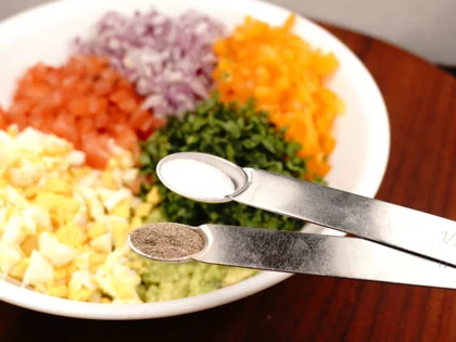 Avocado Egg Veggie Salad Open Sandwich - Prepare Stuffing