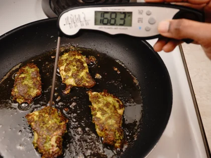 Hariyali Murgh Tikka - Cook the chicken pieces second side untill form brown crust and finish cooking