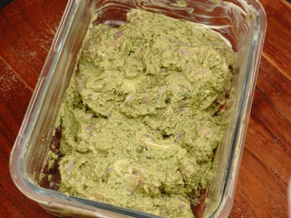 Hariyali Murgh Tikka - Coat the Chicken