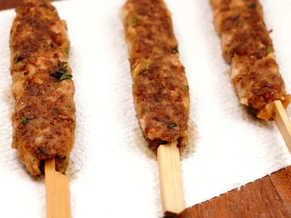 Less prep time -15 mins chicken seekh kebab                - Remove Surface Oil and Rest