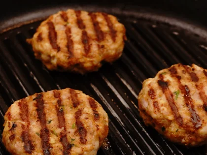 In low heat, continue to cook them for about 4 to 5 minutes, to cook inside