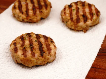Transfer the grilled patties to a paper towel lined plate, transfer them to clean plate to rest for at least 5 to 10 minutes before serve