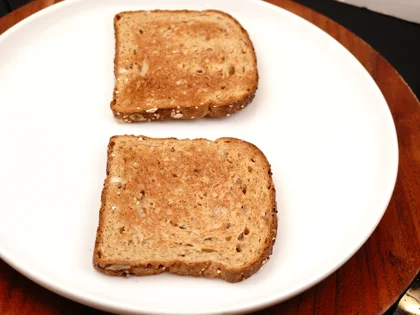 Mayo Chicken Open Sandwich - Stuffing the Bread