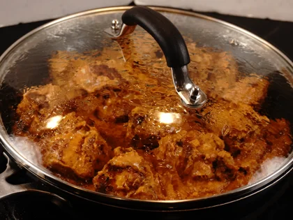 Mughlai Chicken Curry - Simmer and Slow-Cook