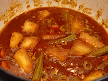 Restaurant Style Vegetable Sambar - Close the pot with a lid on low heat